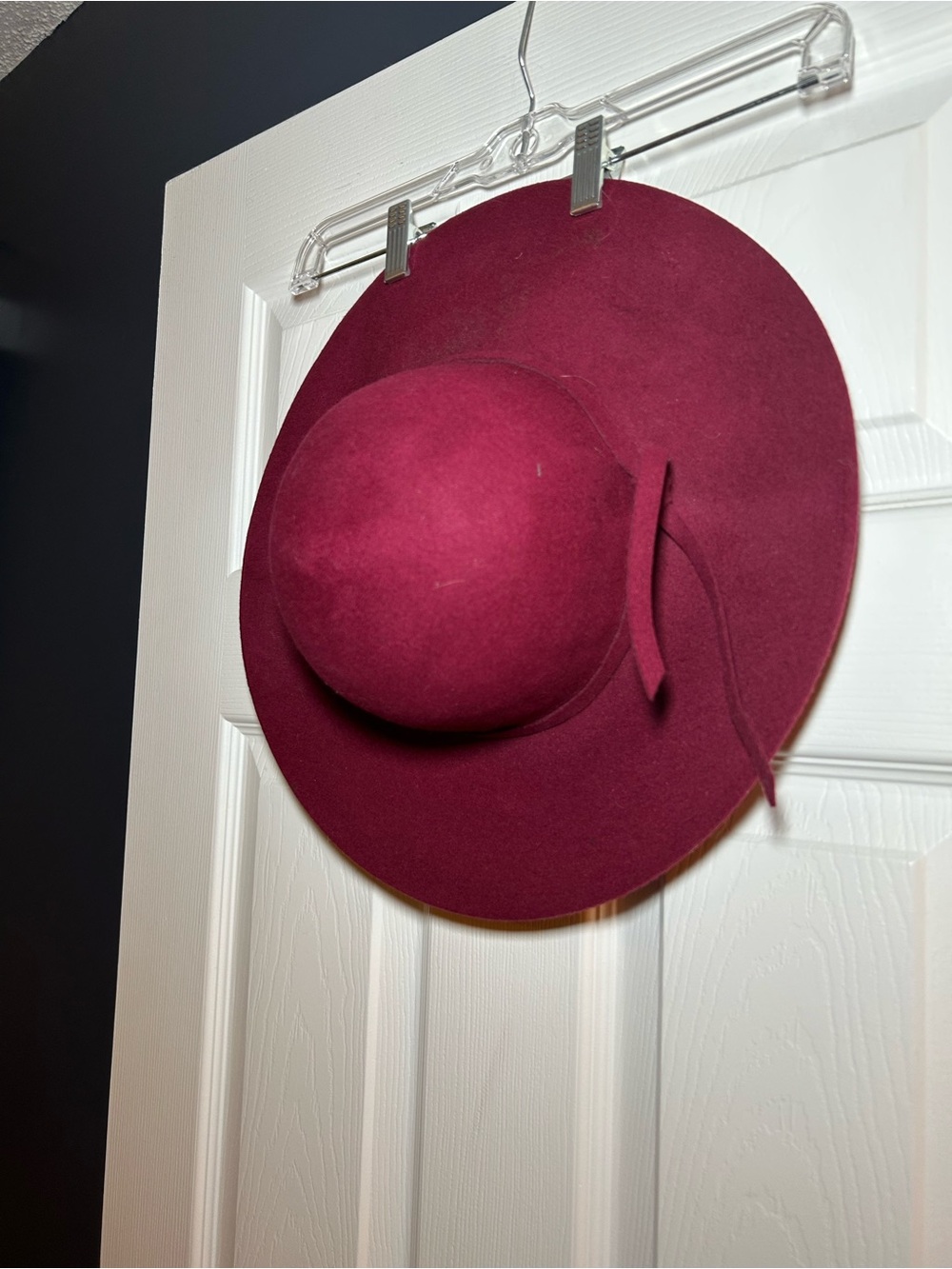 Women’s Wide-Brim Felt Hat - Burgundy